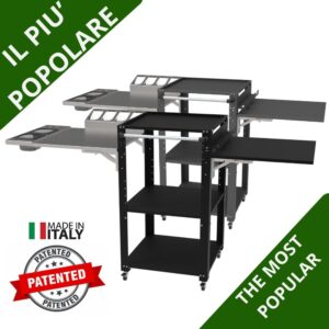 Carrello porta forno Space004N-RIP Il carrello porta forno Space004N-RIP è ideale per forni a legna e a gas, perfetto per pizzaioli professionisti e amatoriali. Realizzato in acciaio resistente con ripiani spaziosi, offre supporto stabile per il forno e spazio per legna, utensili e ingredienti. Grazie alle ruote piroettanti con freno, è facile da spostare e stabile durante l'uso. Perfetto per chi cerca un carrello funzionale e robusto per la pizza fatta in casa o in pizzeria.